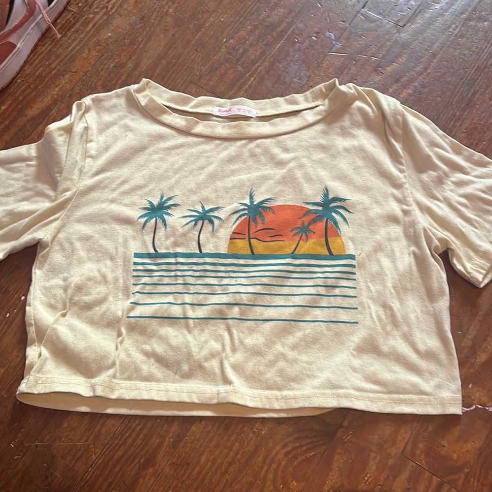 Cropped tee